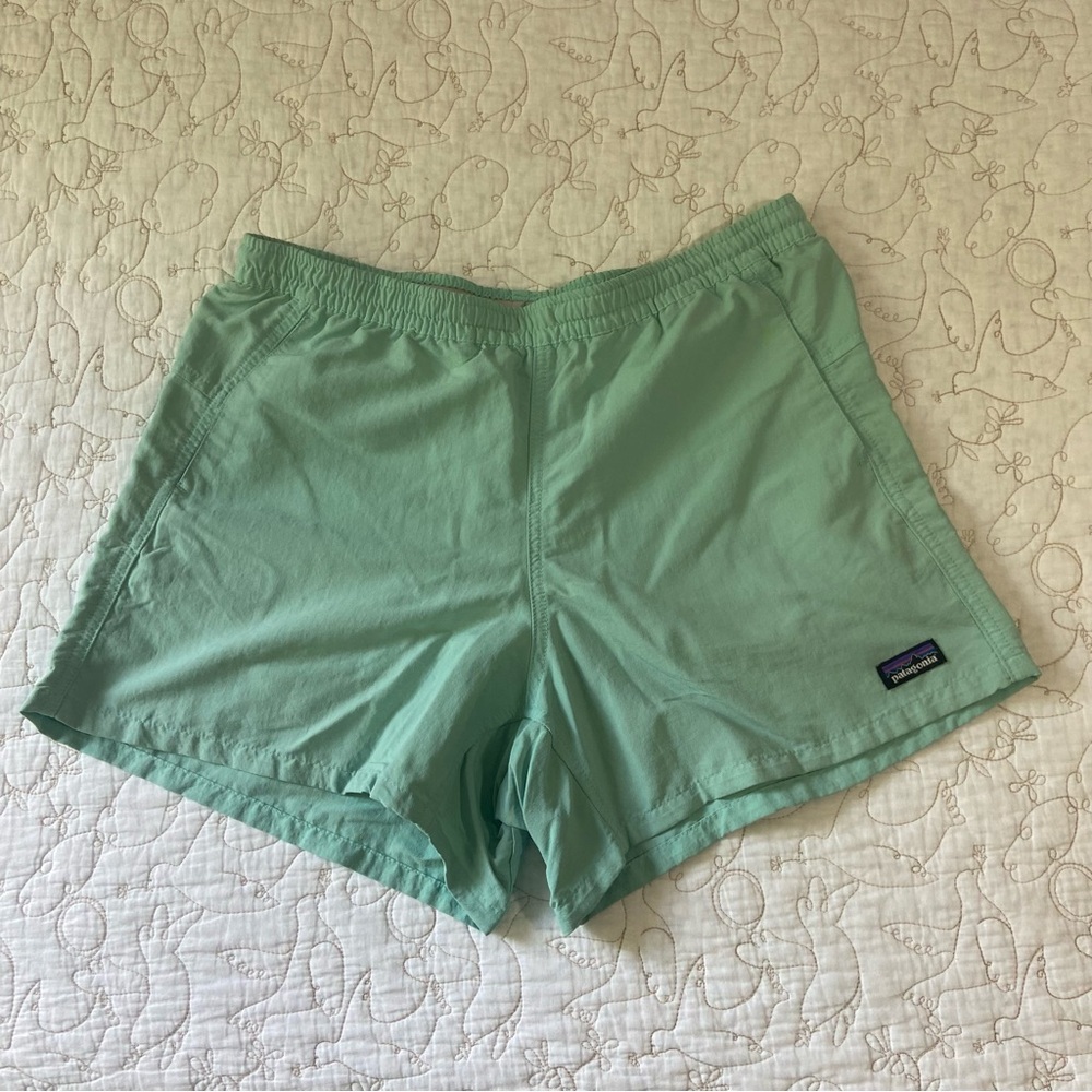 Patagonia women’s baggies light aqua blue size small